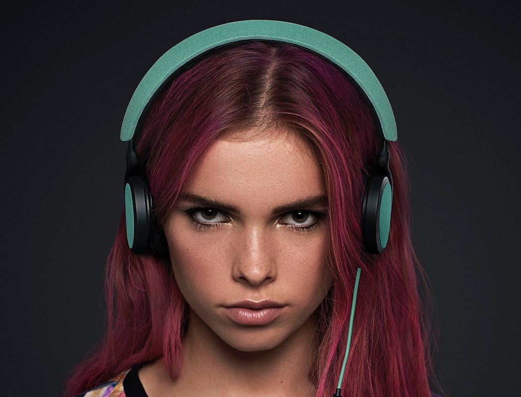 Exclamation mark，headset，b&o，originality，industrial design，Electronics，